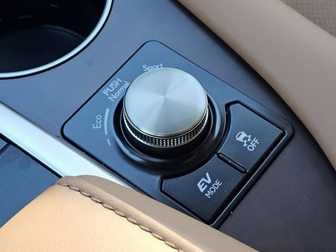 Used 2022 Lexus RX 450h AWD w/ Premium Package image 10