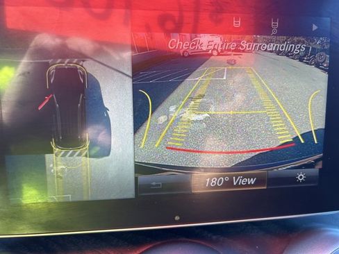 Used 2018 Mercedes-Benz GLC 300 4MATIC image 28