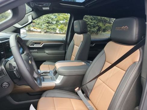 New 2026 Chevrolet Silverado 1500 High Country w/ Technology Package AWD/4WD image 19