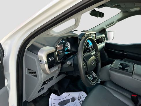 Used 2023 Ford F150 XL RWD image 9