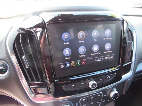 Certified 2023 Chevrolet Traverse LT w/ LT Premium Package AWD/4WD image 19