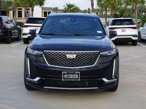 Used 2023 Cadillac XT6 Premium Luxury w/ Technology Package image 2