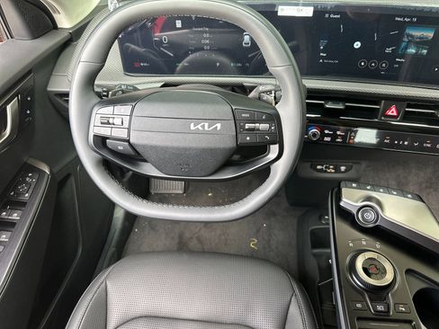 New 2025 Kia EV6 Wind image 13