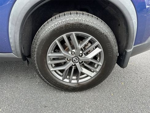 Used 2021 Nissan Rogue S image 25