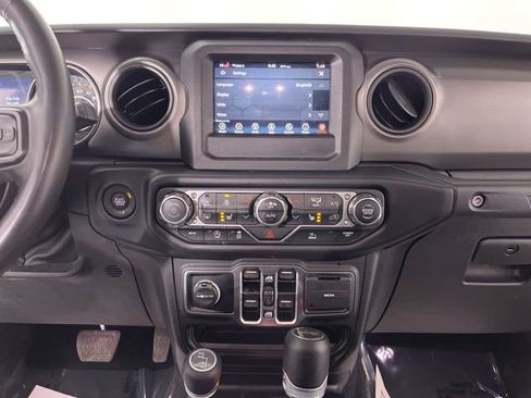 Used 2023 Jeep Wrangler Sport S image 25