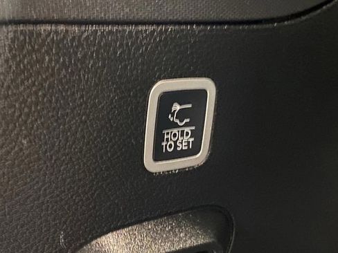 Used 2022 Jeep Grand Wagoneer Series II image 17