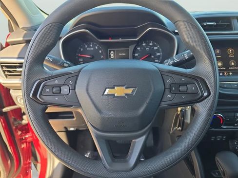 Used 2021 Chevrolet TrailBlazer LS FWD image 22