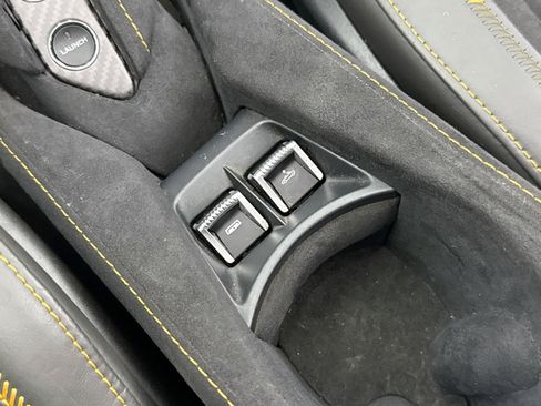 Used 2022 McLaren 720S Spider RWD image 33