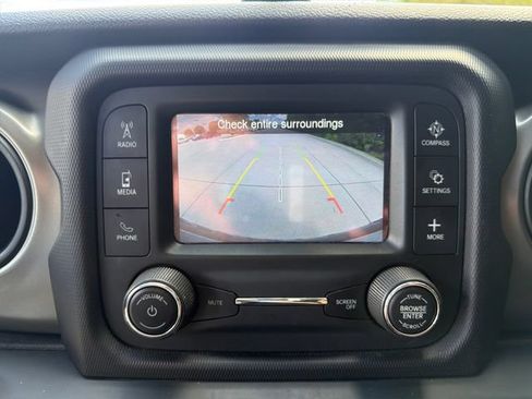 Used 2018 Jeep Wrangler Unlimited Sport S AWD/4WD image 23