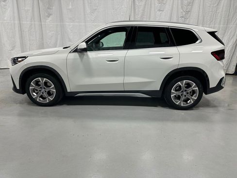 Used 2025 BMW X1 xDrive28i image 4