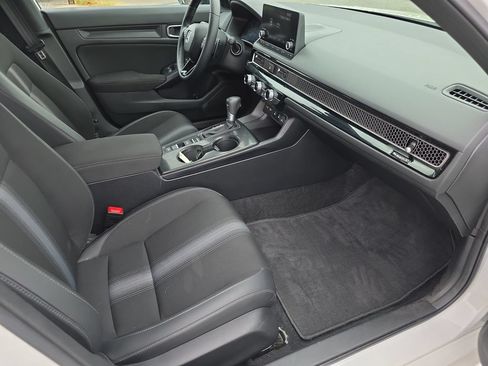 Used 2025 Honda Civic Sport image 31
