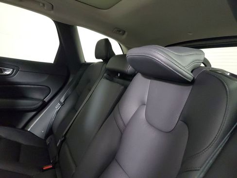Used 2024 Volvo XC60 B5 Plus w/ Protection Package Premier AWD/4WD image 15