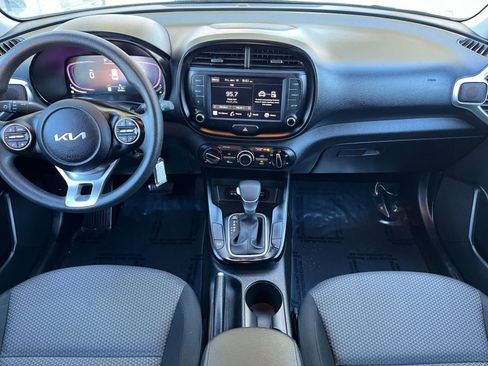 Used 2025 Kia Soul LX w/ LX Technology Package image 29