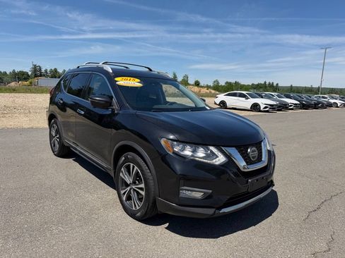Used 2018 Nissan Rogue SL w/ Premium Package AWD/4WD image 4
