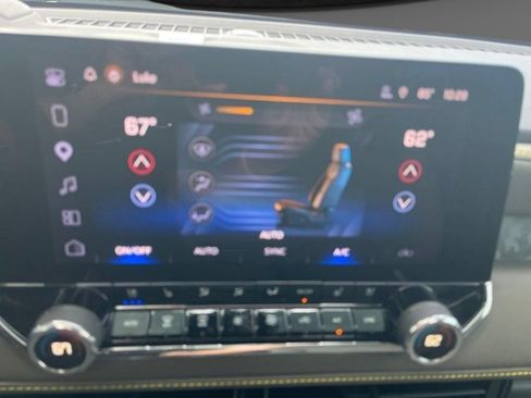 Used 2026 Chevrolet Colorado ZR2 w/ Technology Package AWD/4WD image 17