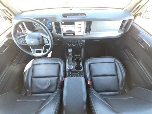 Used 2025 Ford Bronco Outer Banks w/ Sasquatch Package image 35