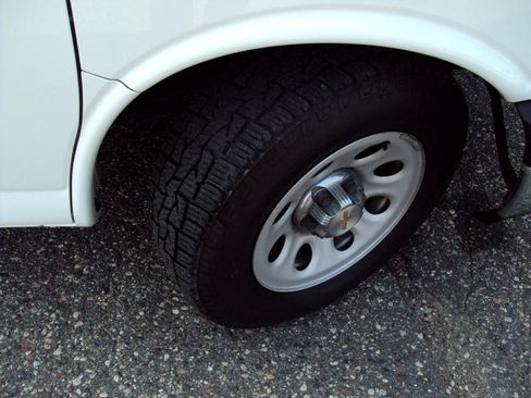 Used 2013 Chevrolet Express 1500 LT w/ LT Preferred Equipment Group image 30