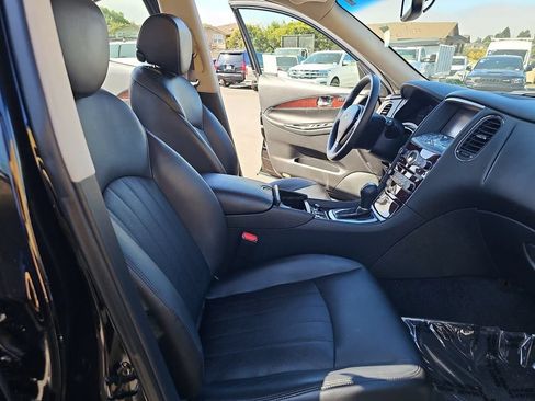 Used 2017 INFINITI QX50 AWD w/ Technology Package image 10