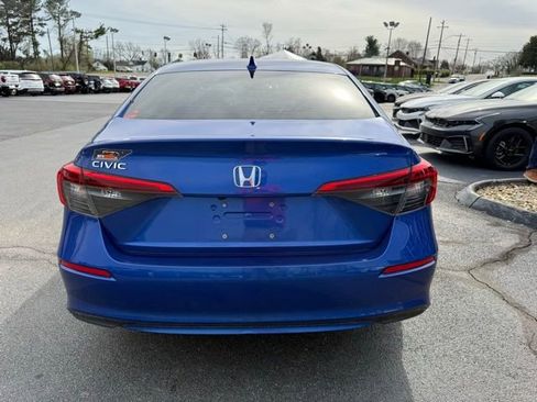 Used 2022 Honda Civic EX image 5