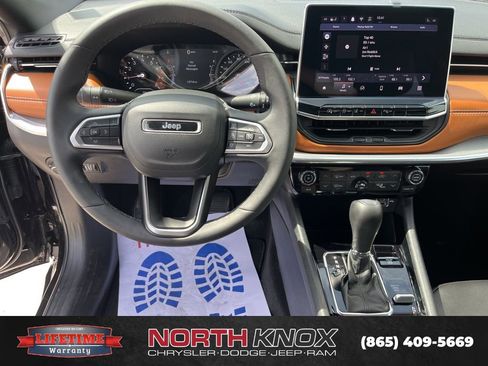 Used 2024 Jeep Compass Limited AWD/4WD image 7