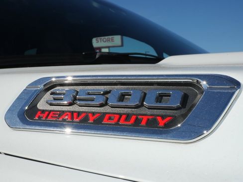 Used 2024 RAM 3500 Big Horn image 10