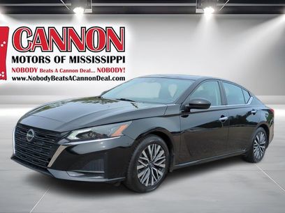 Used 2023 Nissan Altima 2.5 SV w/ SV Premium Package