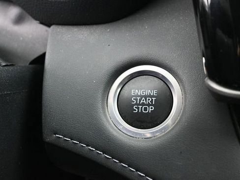 Used 2024 Toyota Highlander LE image 18