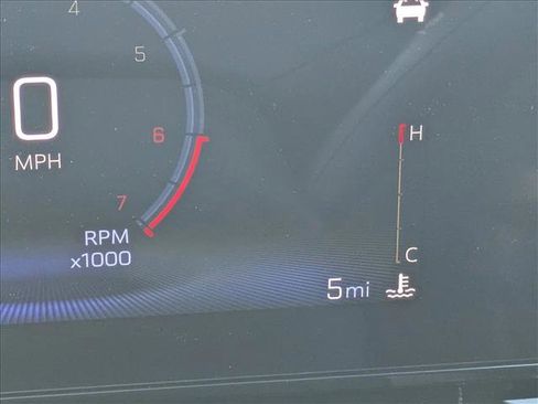 New 2026 Chevrolet Trax RS w/ Sunroof Package image 10