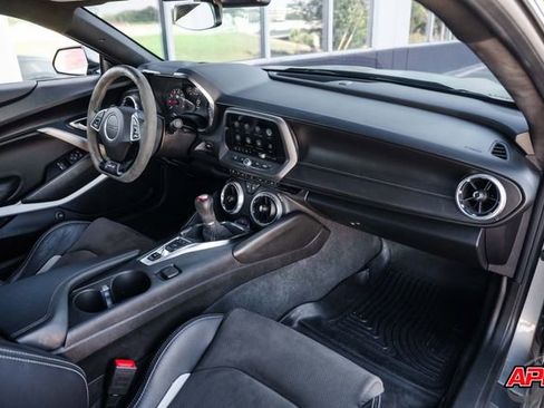 Used 2020 Chevrolet Camaro SS RWD image 25