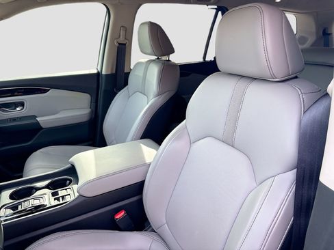 Used 2023 Honda Pilot Touring image 21