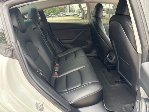 Used 2021 Tesla Model 3 Standard Range Plus image 9