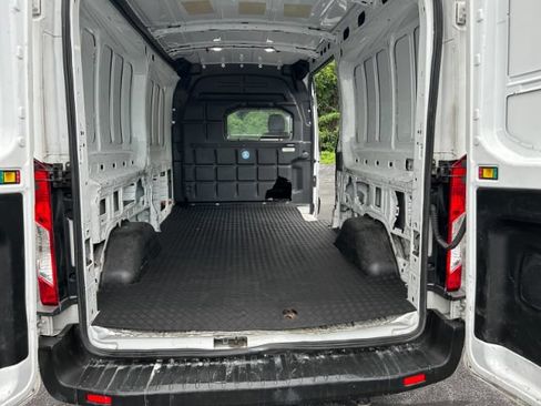 Used 2021 Ford Transit 250 Medium Roof RWD image 30