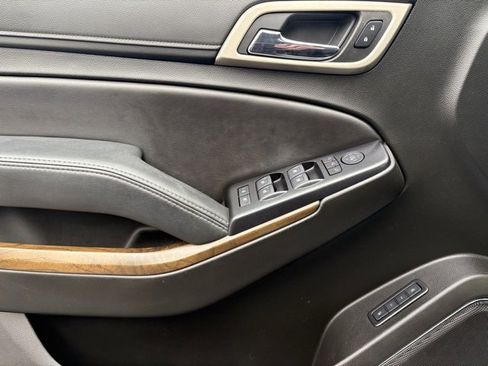 Used 2019 GMC Yukon XL Denali w/ Denali Ultimate Package image 31