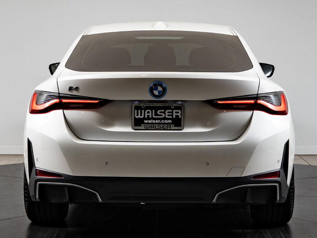 Used 2023 BMW i4 eDrive35 w/ Premium Package RWD image 7