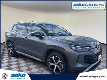 New 2025 Volkswagen Tiguan SE
