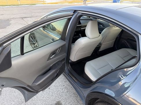 Used 2024 Toyota Prius Limited image 18