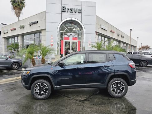 New 2026 Jeep Compass Trailhawk image 4