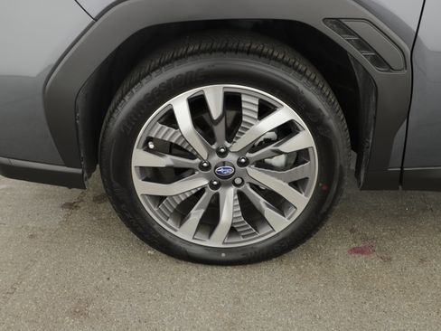 Used 2025 Subaru Forester Touring image 6