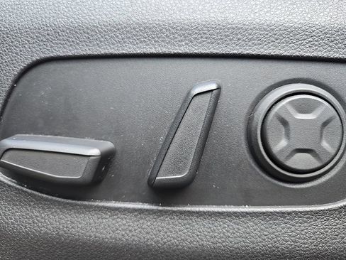 Certified 2024 Kia Carnival SX FWD image 30