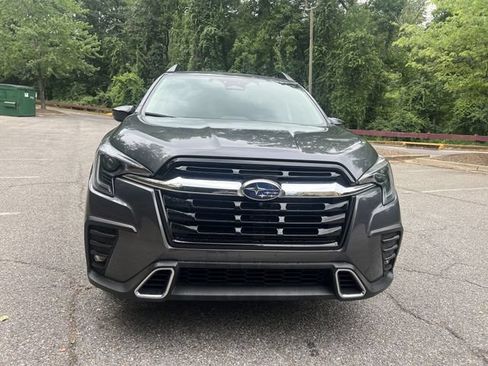 Used 2024 Subaru Ascent Touring AWD/4WD image 3