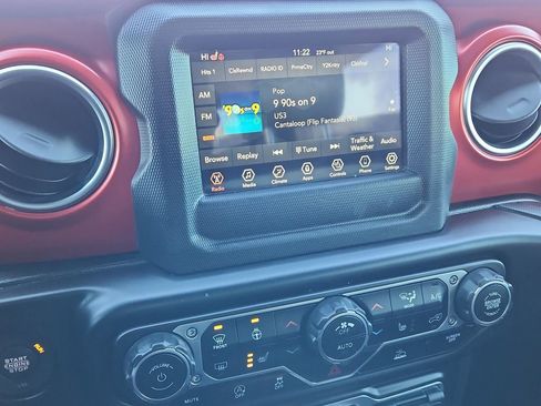 Used 2021 Jeep Wrangler Rubicon w/ Cold Weather Group image 18