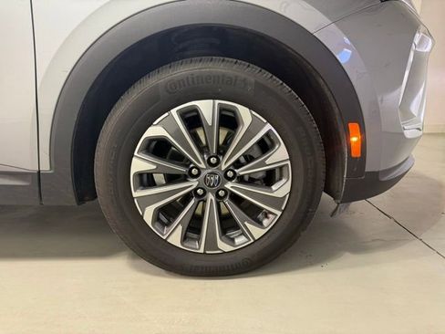 Certified 2025 Buick Envision Preferred image 27