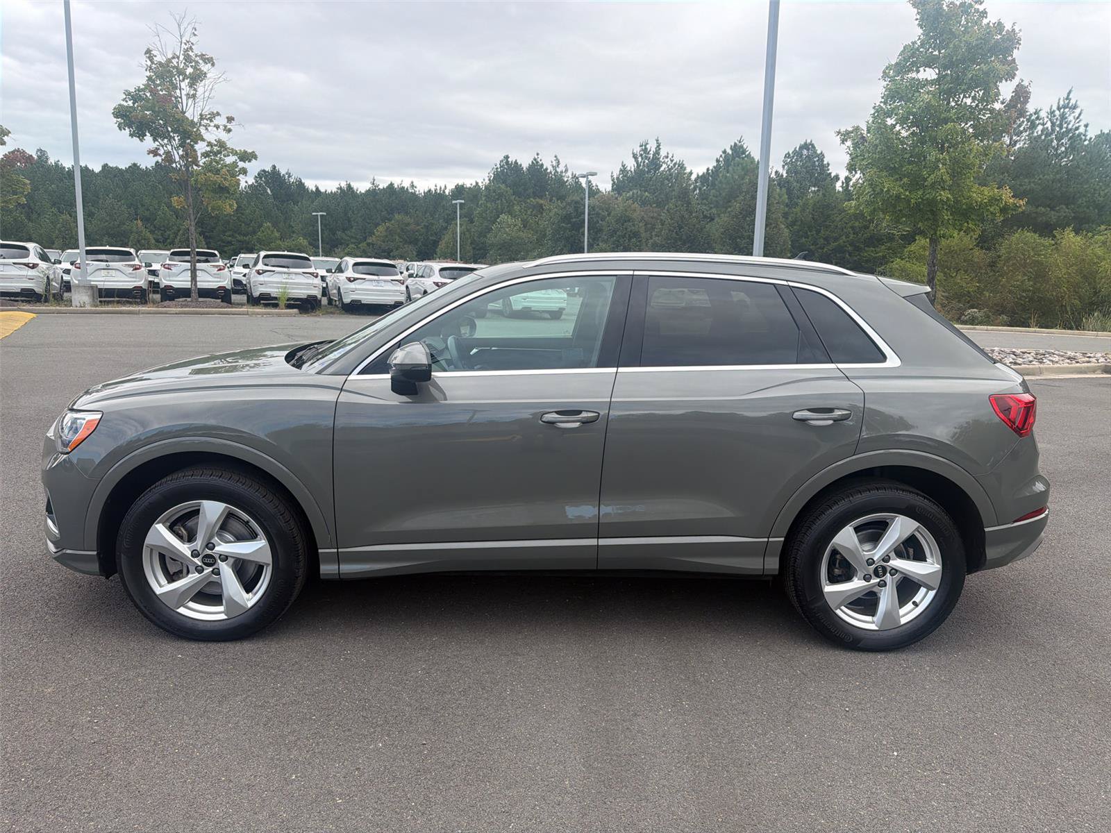 Used 2022 Audi Q3 2.0T Premium AWD/4WD image 4