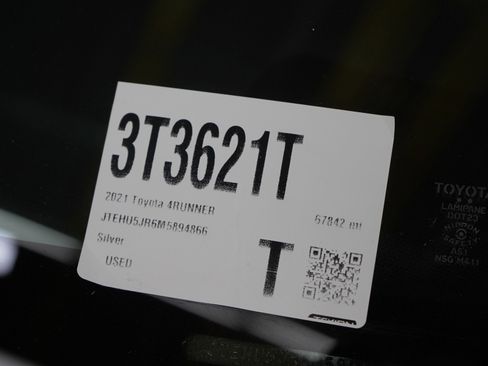 Used 2021 Toyota 4Runner Venture w/ Moonroof Package image 27