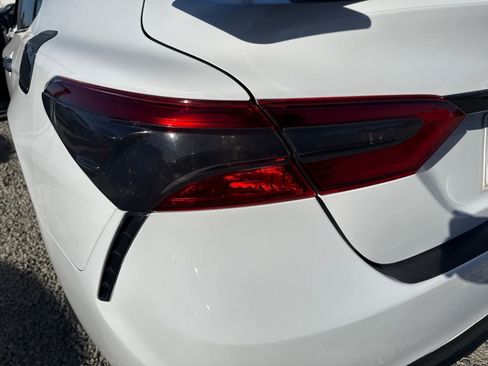 Used 2019 Toyota Camry SE w/ Carpet Mat Package FWD image 14