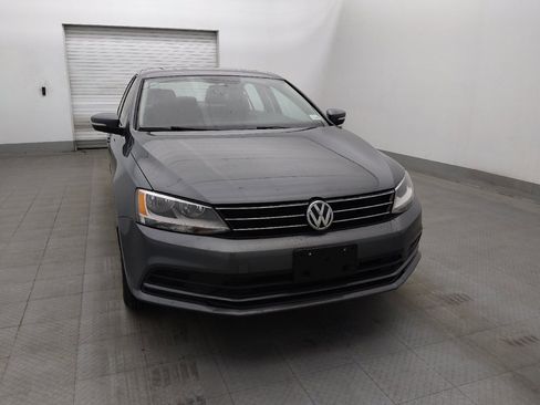 Used 2016 Volkswagen Jetta SE FWD image 14