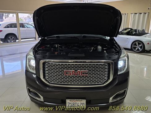 Used 2016 GMC Yukon Denali w/ Open Road Package AWD/4WD image 9