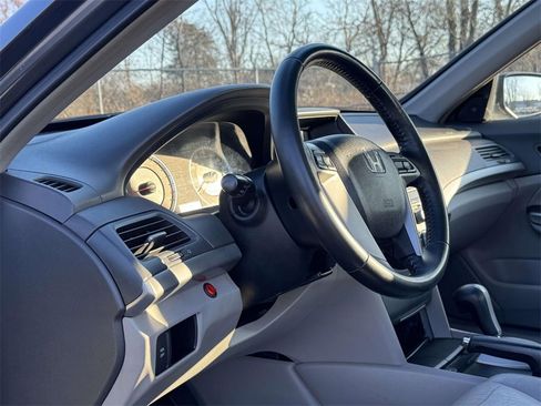 Used 2009 Honda Accord EX-L image 2
