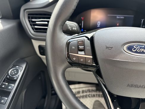 Used 2024 Ford Escape Active image 14