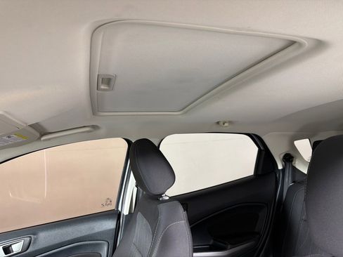 Used 2021 Ford EcoSport SE w/ SE Convenience Package image 12